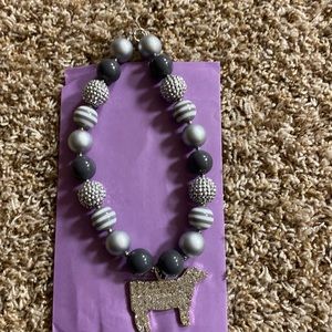 Bubble bead steer necklace